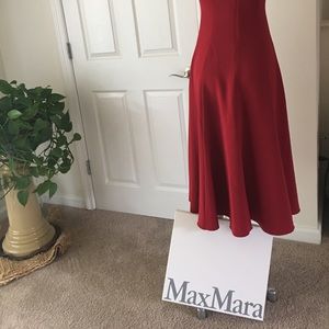 MaxMara brand new Cady midi dress, with V neck.